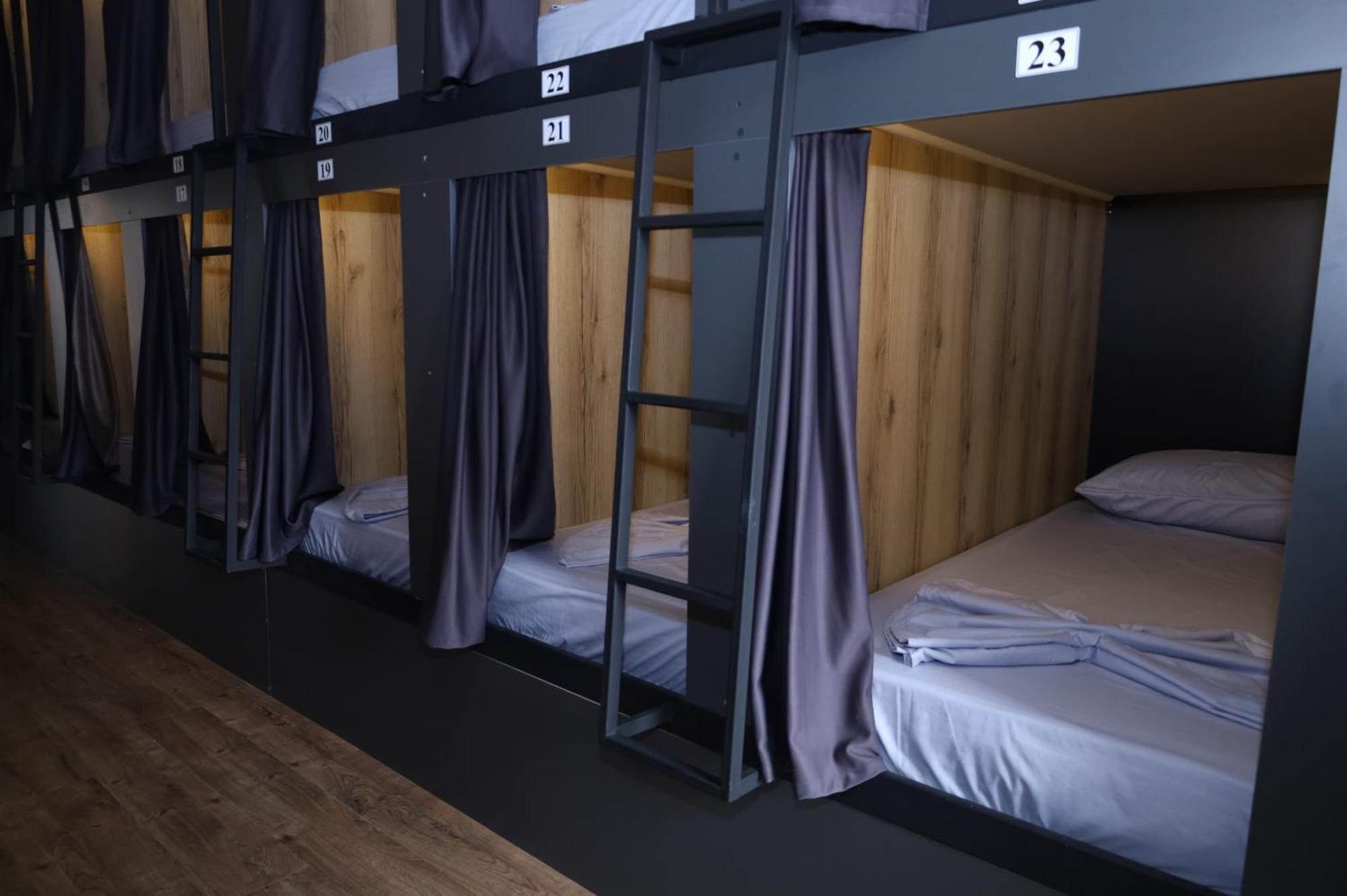 Hostel 90Pods & C O Working Shkodra Zimmer foto